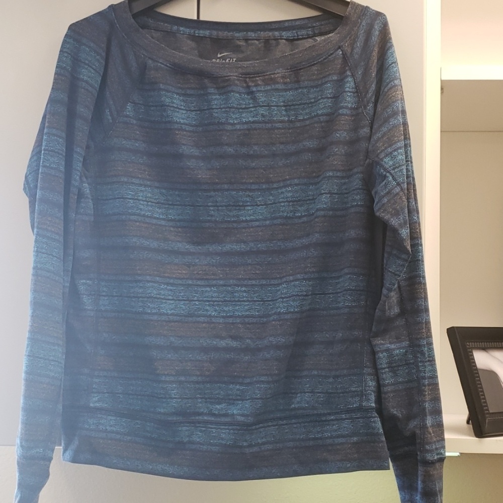 Cute Nike workout top